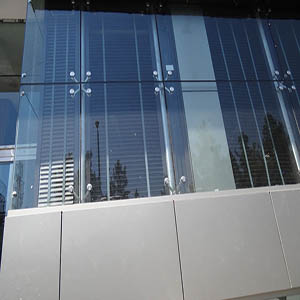 سازه های نما یا نمای اسپایدری اجرا شده