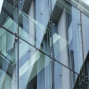 نمای شیشه سکوریت اسپایدری اجرا شده