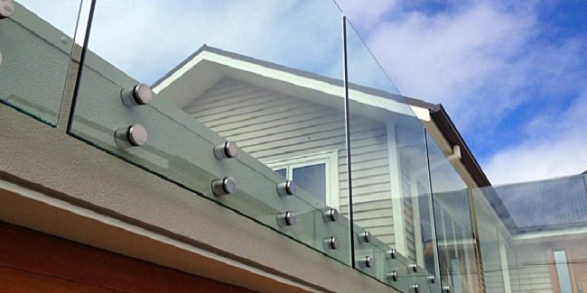 جان پناه شیشه ای و مزایای آن