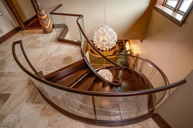 شیشه خم ،کاربرد و مزایای آن