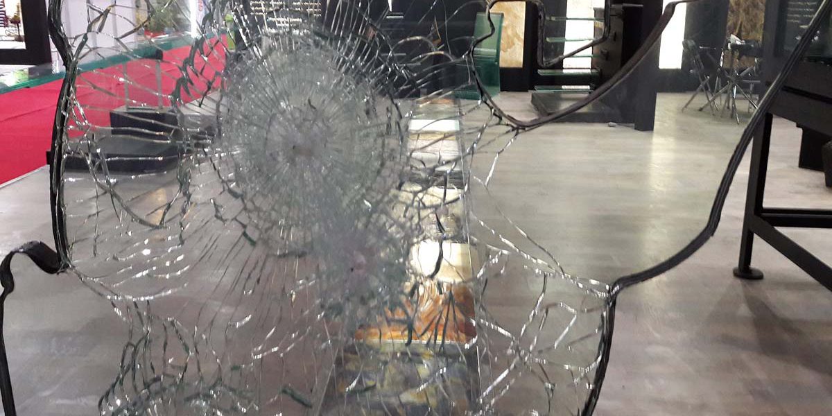 zede goloole3 مزایای شیشه ضدگلوله و استاندارد بین المللی آن