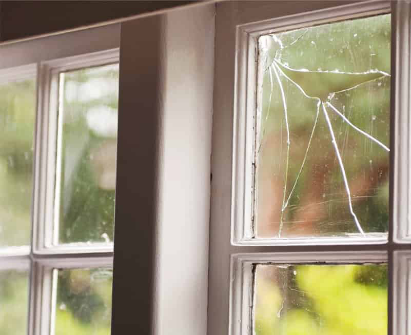 چرا قیمت شیشه در بازرگانی جام جم مناسب تر است ؟